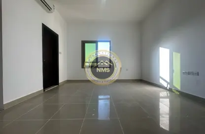 Apartment - Studio - 1 Bathroom for rent in Al Mushrif Villas - Al Mushrif - Abu Dhabi