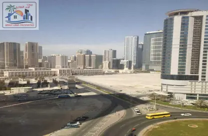 Apartment - 1 Bedroom - 3 Bathrooms for rent in Al Khan Corniche - Al Khan - Sharjah