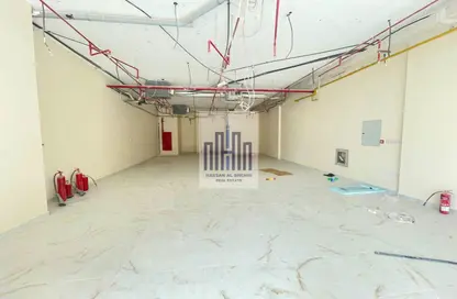 Shop - Studio - 1 Bathroom for rent in Muweileh Community - Muwaileh Commercial - Sharjah
