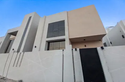 Villa - 3 Bedrooms - 4 Bathrooms for rent in Madinat Al Riyad - Abu Dhabi