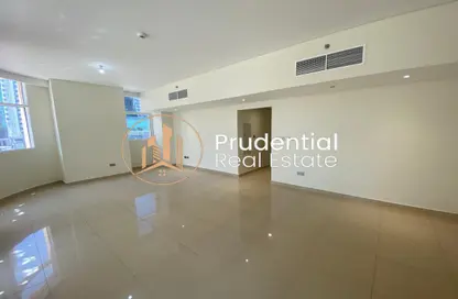 Duplex - 2 Bedrooms - 3 Bathrooms for rent in United Square - Al Khalidiya - Abu Dhabi