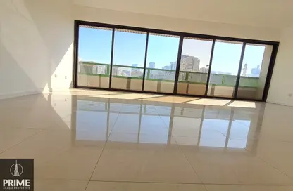 Apartment - 3 Bedrooms - 3 Bathrooms for rent in Airport Road - Abu Dhabi