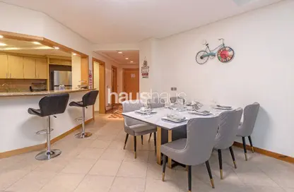 Dining Room image for: Apartment - 3 Bedrooms - 4 Bathrooms for rent in Al Khushkar - Shoreline Apartments - Palm Jumeirah - Dubai, Image 1
