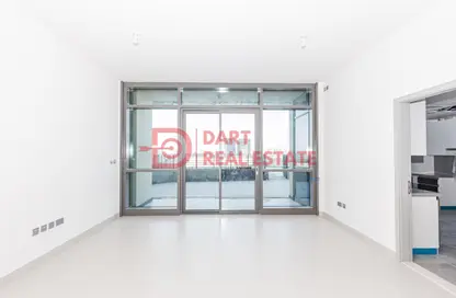 Empty Room image for: Apartment - 3 Bedrooms - 4 Bathrooms for rent in Canal Residence - Al Reem Island - Abu Dhabi, Image 1