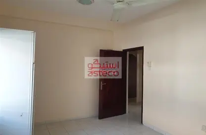 Empty Room image for: Apartment - 3 Bedrooms - 2 Bathrooms for rent in Al Muteena - Deira - Dubai, Image 1