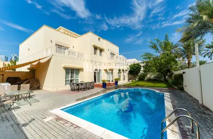 Villa - 6 Bedrooms - 5 Bathrooms for sale in Meadows 1 - Meadows - Dubai