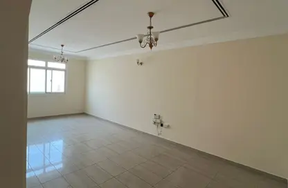 Apartment - 1 Bedroom - 2 Bathrooms for rent in Al Qulaya'ah - Al Sharq - Sharjah