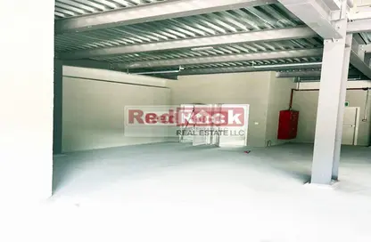Warehouse - Studio - 2 Bathrooms for rent in Al Qusais Industrial Area 4 - Al Qusais Industrial Area - Al Qusais - Dubai
