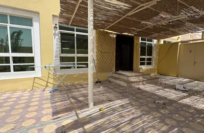 Apartment - 1 Bedroom - 2 Bathrooms for rent in Shakhbout City - Abu Dhabi