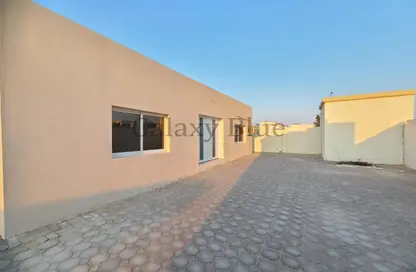 Terrace image for: Villa - 3 Bedrooms - 3 Bathrooms for rent in Mohamed Bin Zayed Centre - Mohamed Bin Zayed City - Abu Dhabi, Image 1