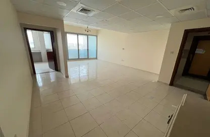 Apartment - 2 Bedrooms - 2 Bathrooms for rent in Al Wahda Building - Al Majaz 2 - Al Majaz - Sharjah