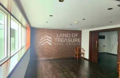 Office Space - Studio - 1 Bathroom for rent in Fairmont Hotel - Sheikh Zayed Road - Dubai