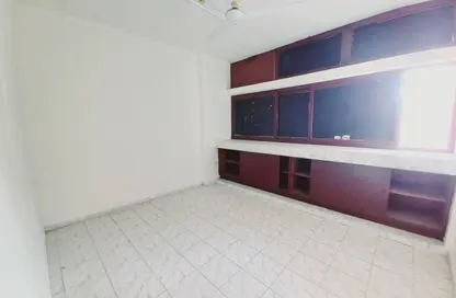 Apartment - 2 Bedrooms - 1 Bathroom for rent in Rolla Square - Rolla Area - Sharjah