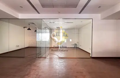 Shop - Studio - 1 Bathroom for rent in Maktoum Road Building - Riggat Al Buteen - Deira - Dubai