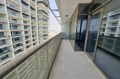 شقة - غرفة نوم - 2 حمامات للايجار في حديقة الوليد - الجداف - دبي