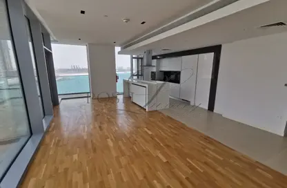 Apartment - 2 Bedrooms - 4 Bathrooms for sale in Bluewaters Residences - Bluewaters - Dubai