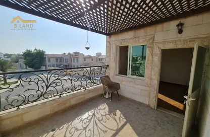 Apartment - 7 Bedrooms - 7+ Bathrooms for rent in Al Falaj - Al Riqqa - Sharjah