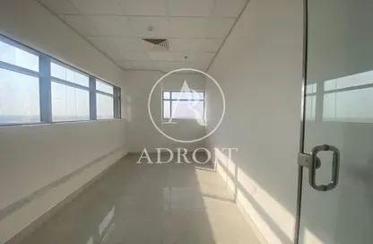 مكتب - استوديو - 1 حمام للايجار في البرقاء - أم القيوين مكتب - استوديو - 1 حمام للايجار في البرقاء - أم القيوين