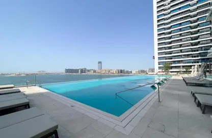 Apartment - 1 Bedroom - 2 Bathrooms for sale in Al Khan Corniche - Al Khan - Sharjah