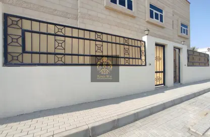 Apartment - 1 Bedroom - 1 Bathroom for rent in Mohamed Bin Zayed City Villas - Mohamed Bin Zayed City - Abu Dhabi