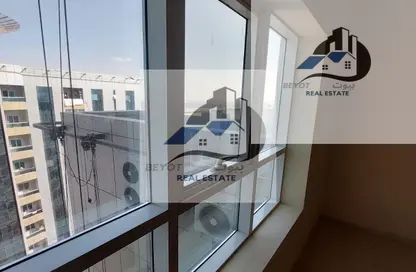 شقة - غرفة نوم - 2 حمامات للايجار في أورينت تاور 1 - أورينت تاور - البستان - عجمان
