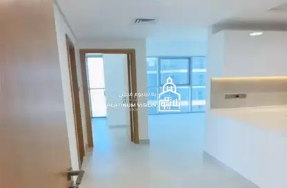 شقة - 2 غرف نوم - 2 حمامات للايجار في راديانت سكوير - مدينة الأضواء - جزيرة الريم - أبوظبي