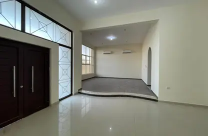 Villa - 5 Bedrooms - 7 Bathrooms for rent in Al Riffa - Ras Al Khaimah