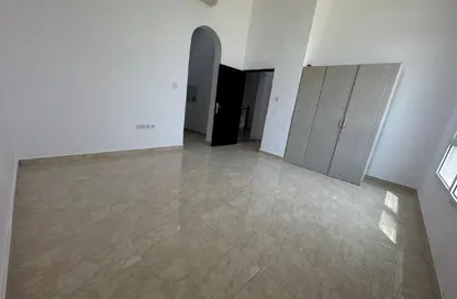 شقة - 1 حمام للايجار في مدينة الرياض - أبوظبي