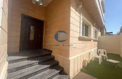 Villa - 3 Bedrooms - 4 Bathrooms for rent in Al Khalidiya - Abu Dhabi