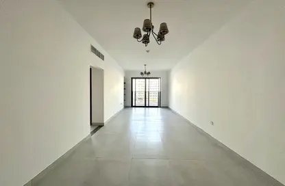 شقة - غرفة نوم - 2 حمامات للايجار في لا زونا ريزيدنس - الممزر - ديرة - دبي