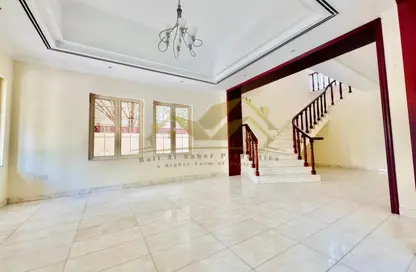 فيلا - 5 غرف نوم - 6 حمامات للايجار في منطقة القرهود - دبي