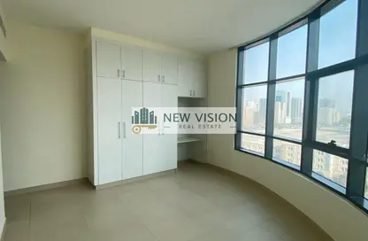 Apartment - 3 Bedrooms - 5 Bathrooms for rent in Al Waleed Tower - Al Qasba - Sharjah