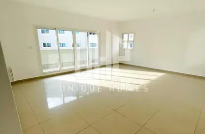 Apartment - 3 Bedrooms - 4 Bathrooms for sale in Tower 35 - Al Reef Downtown - Al Reef - Abu Dhabi