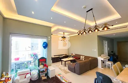 Living / Dining Room image for: Apartment - 3 Bedrooms - 4 Bathrooms for sale in Amaya Towers - Shams Abu Dhabi - Al Reem Island - Abu Dhabi, Image 1
