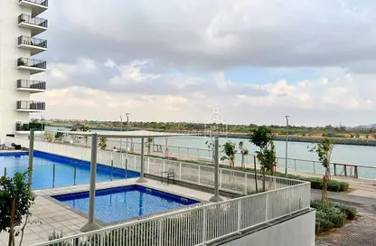 Apartment - Studio - 1 Bathroom for rent in Waters Edge - Yas Island - Abu Dhabi