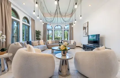 Villa - 5 Bedrooms - 5 Bathrooms for rent in Canal Cove Frond M - Canal Cove Villas - Palm Jumeirah - Dubai