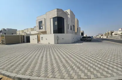 Villa - 6 Bedrooms for rent in Al Zaheya Gardens - Al Zahya - Ajman