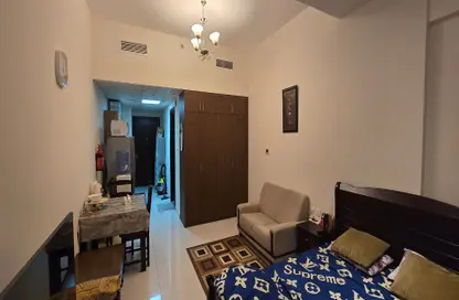 شقة - 1 حمام للايجار في مساكن النخبة رقم 5 - مساكن النخبة الرياضية - مدينة دبي الرياضية - دبي