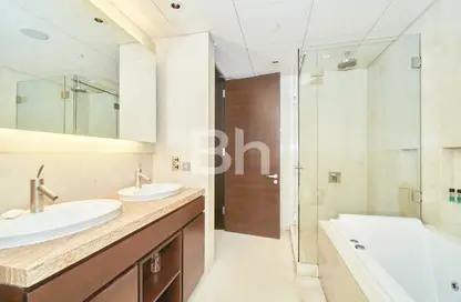 Apartment - 2 Bedrooms - 3 Bathrooms for rent in Burj Khalifa - Burj Khalifa Area - Downtown Dubai - Dubai