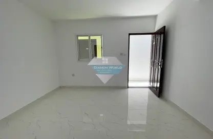 Apartment - Studio - 1 Bathroom for rent in Al Nahyan Camp - Abu Dhabi
