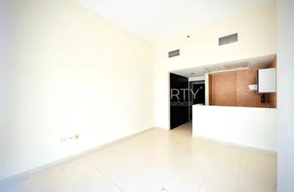 Apartment - 1 Bedroom - 1 Bathroom for sale in Royal Residence 1 - Royal Residence - Dubai Sports City - Dubai