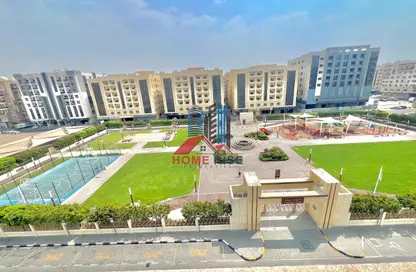 شقة - 2 غرف نوم - 2 حمامات للايجار في بناية هاجر - تجارية مويلح - الشارقة شقة - 2 غرف نوم - 2 حمامات للايجار في بناية هاجر - تجارية مويلح - الشارقة