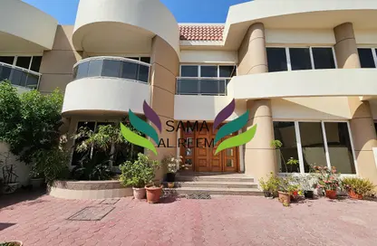 فيلا - 4 غرف نوم - 5 حمامات للايجار في فلل الجميرا 1 - جميرا 1 - الجميرا - دبي