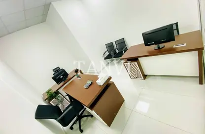 Office Space - Studio - 1 Bathroom for rent in Red Avenue - Al Garhoud - Dubai
