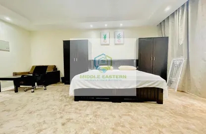 Room / Bedroom image for: Apartment - 1 Bathroom for rent in Al Najda Street - Abu Dhabi, Image 1