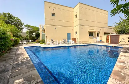 Villa - 4 Bedrooms - 5 Bathrooms for rent in Meadows 1 - Meadows - Dubai