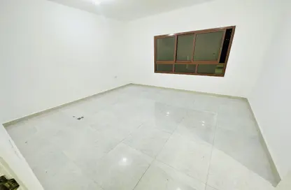 صورة لـ غرفة فارغة فيلا - غرفة نوم - 1 حمام للايجار في دوسيت ثاني - منطقة المرور - أبوظبي ، صورة رقم 1