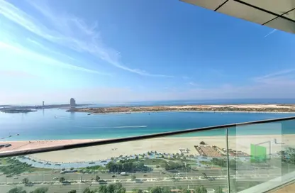 Apartment - 3 Bedrooms - 4 Bathrooms for rent in Landmark Tower - Corniche Road - Abu Dhabi
