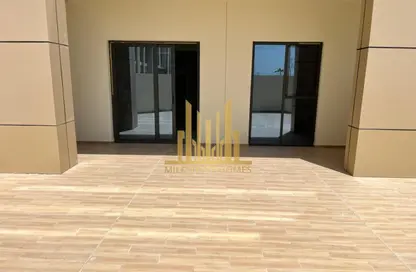 شقة - غرفة نوم - 2 حمامات للايجار في برج روكان B - برج روكان - دبي لاند - دبي