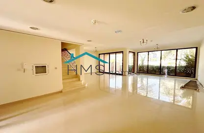 Empty Room image for: Townhouse - 4 Bedrooms - 5 Bathrooms for rent in Jumeirah Islands Townhouses - Jumeirah Islands - Dubai, Image 1